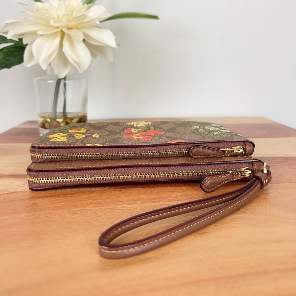 NWT Coach Double Zip Wallet In Signature Canvas With Floral Print‎ - Picture 4 of 8